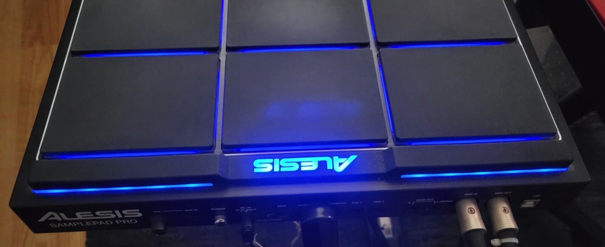 Alesis Sample Pad Pro 8-Pad Percussion and Sample Triggering