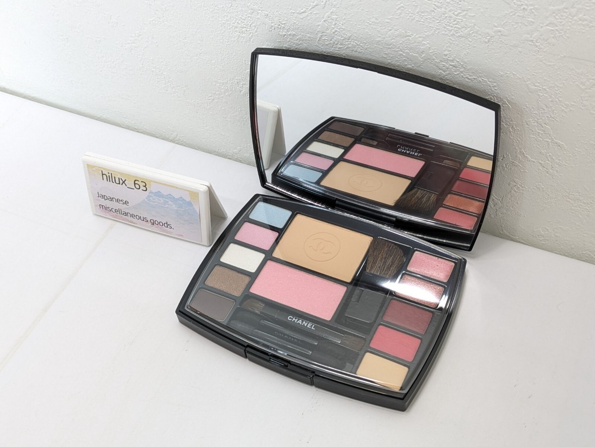 CHANEL Travel Makeup ALTITUDE Makeup Essentials with Mascara,Pouch