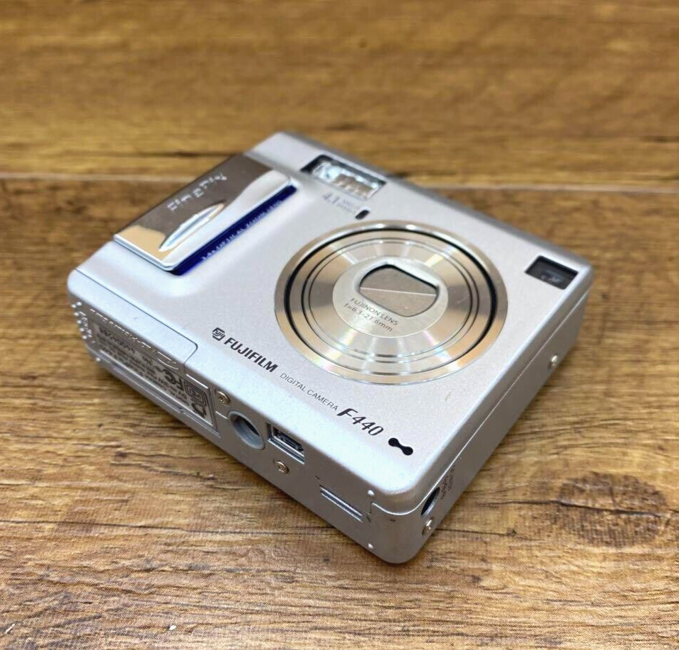 FUJIFILM FinePix F440 Compact Digital Camera | eBay
