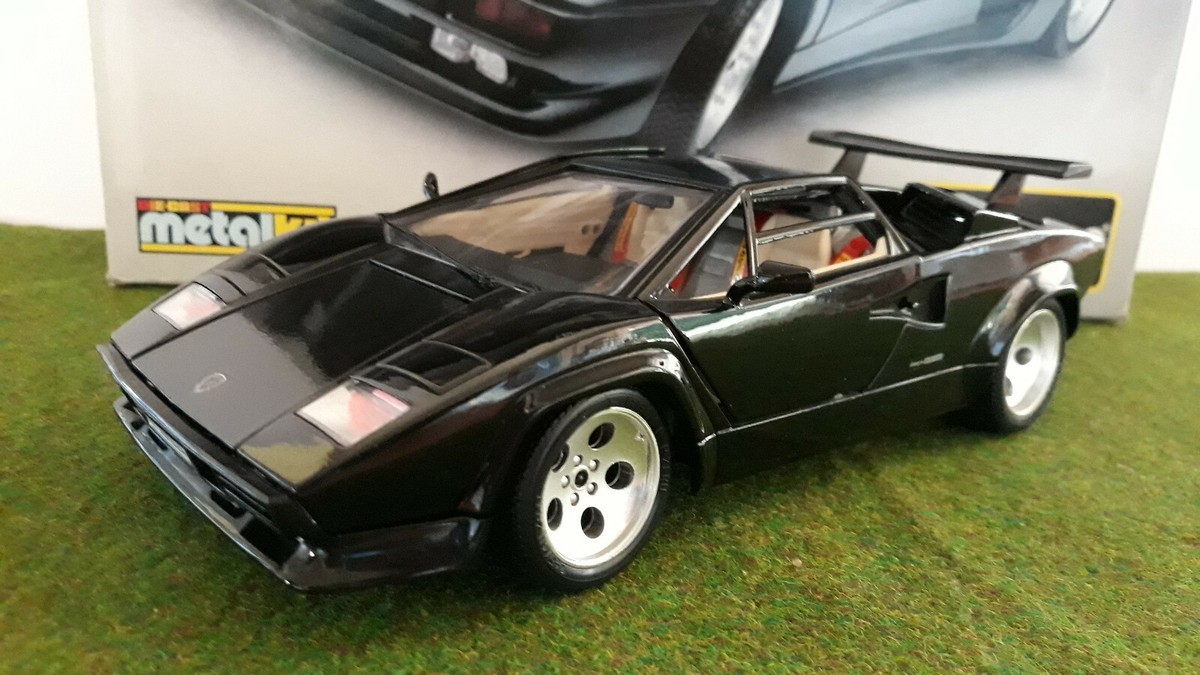LAMBORGHINI COUNTACH 1988 noire au 1/18 d BURAGO voiture miniature