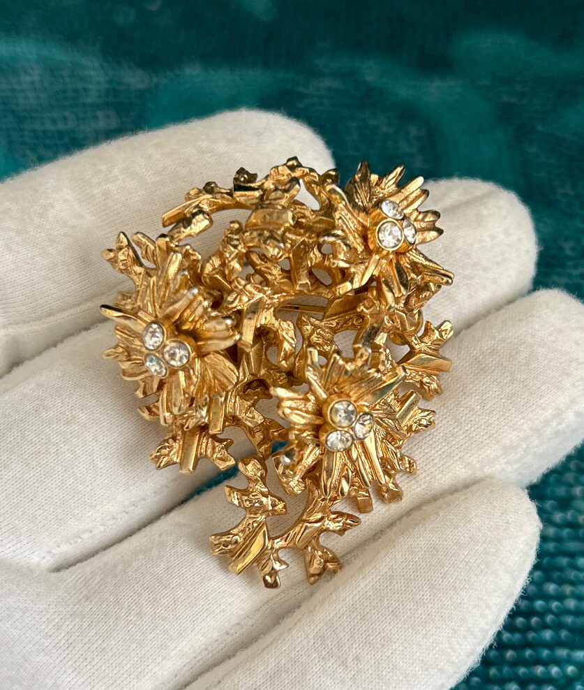 Vtg.signed GROSSE GERMANY 1967 Christian Dior Gold tone Crystal