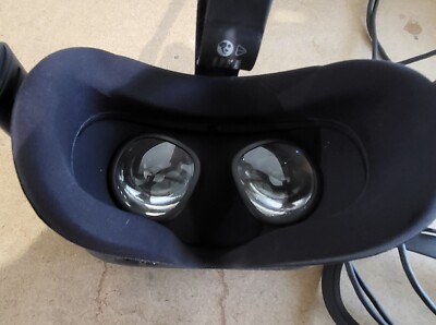 Used Good Condition Oculus Quest 1st Generation 64GB VR Headset No