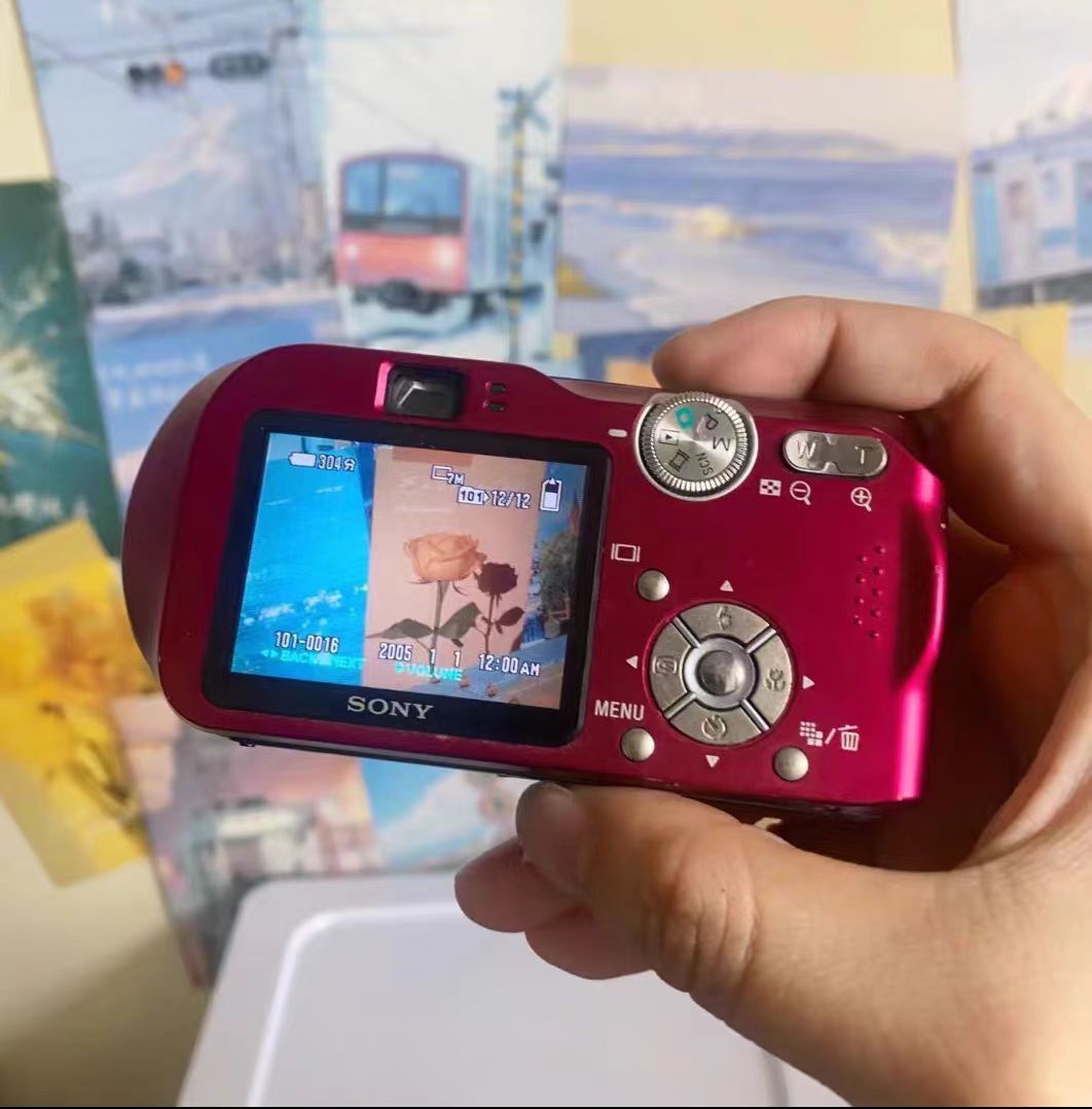 Sony Cyber-shot DSC-P200 7.2MP 3x Optical Zoom CCD Digital Camera