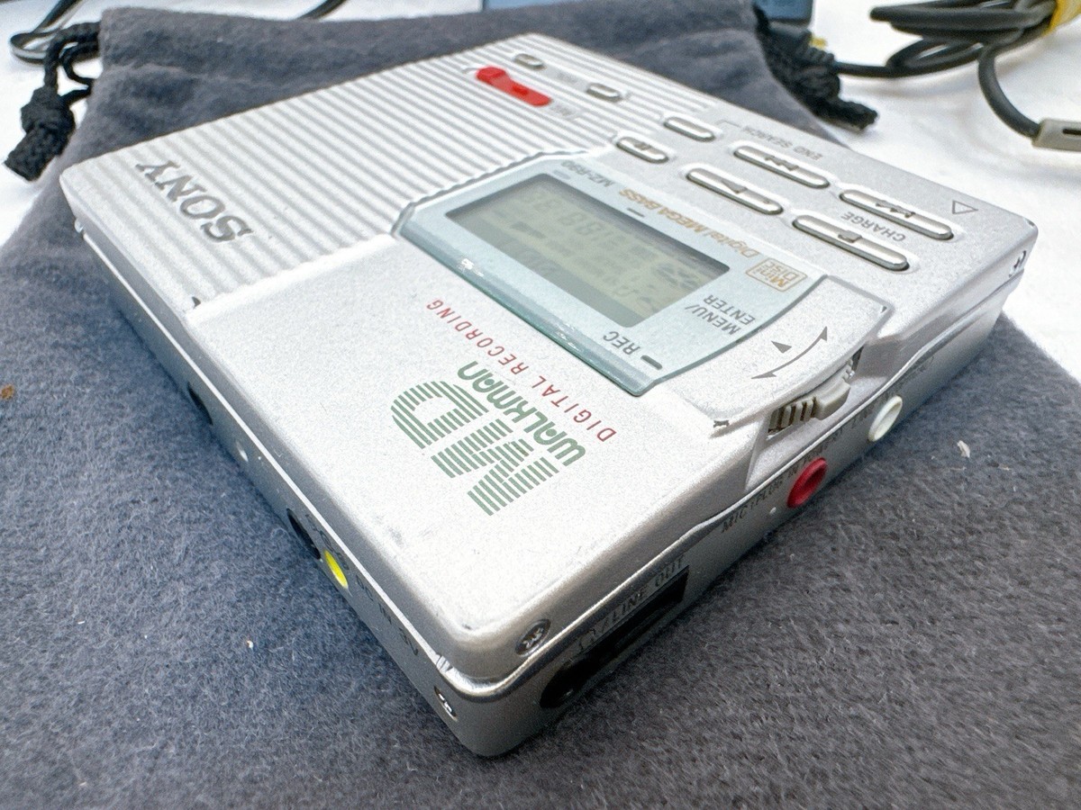 Sony MZ-R90 MD Walkman MiniDisc Recorder Player Silver w/ Box