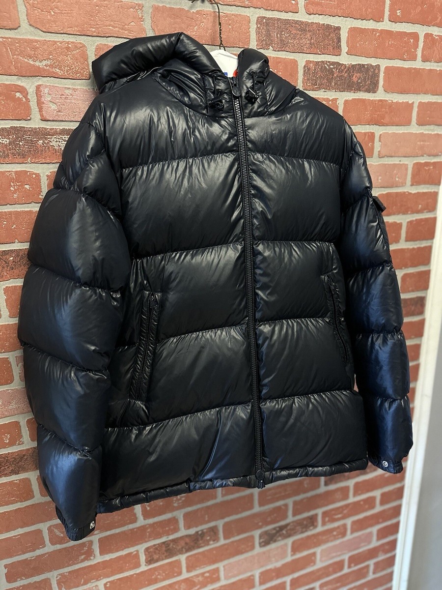 Size 6 Men's Moncler Maya Short Down Jacket Navy Blue Authentic