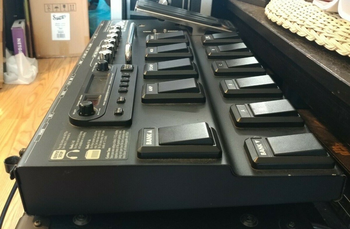 Line 6 POD XT Live Floorboard Guitar Multi-Effects Processor w