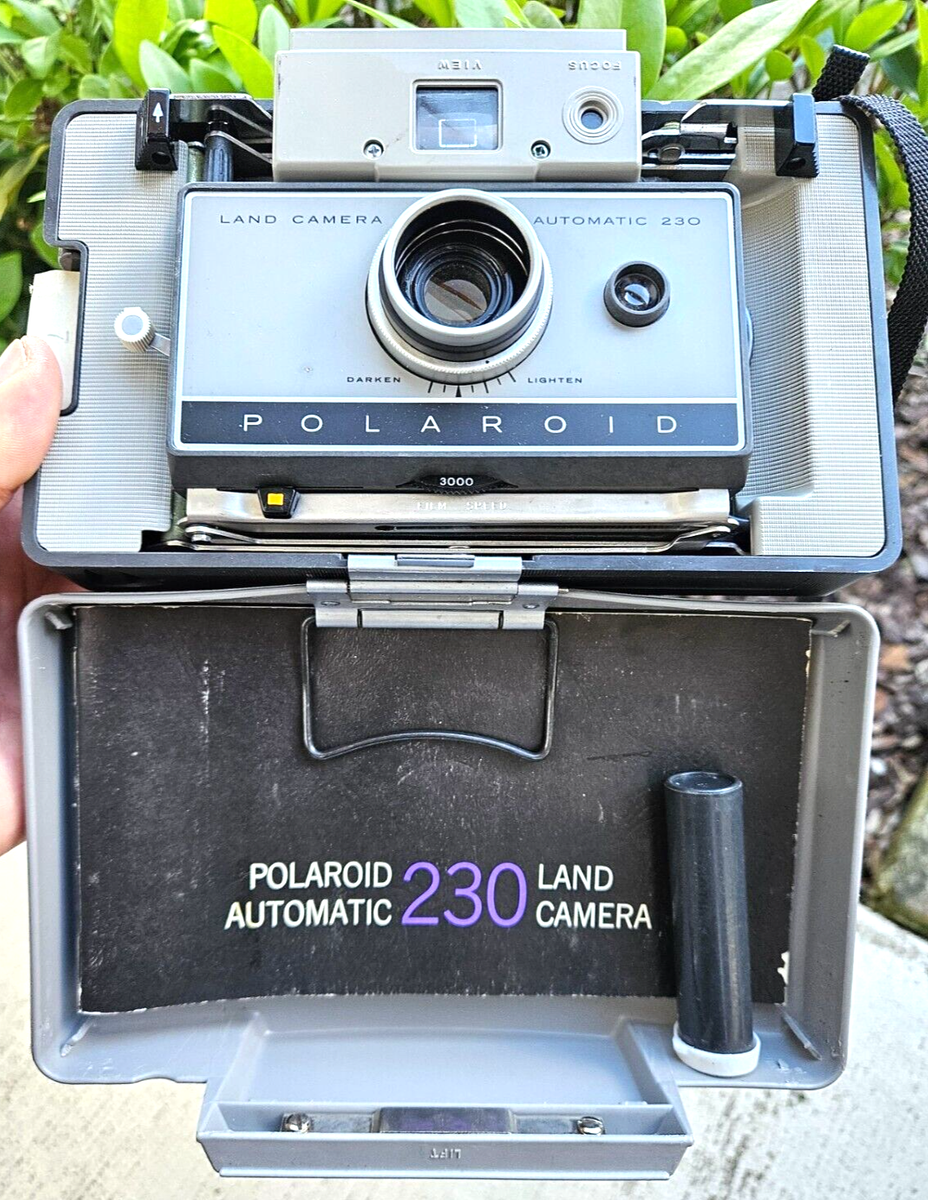 Polaroid Land Camera Automatic 230 in case with instructions and