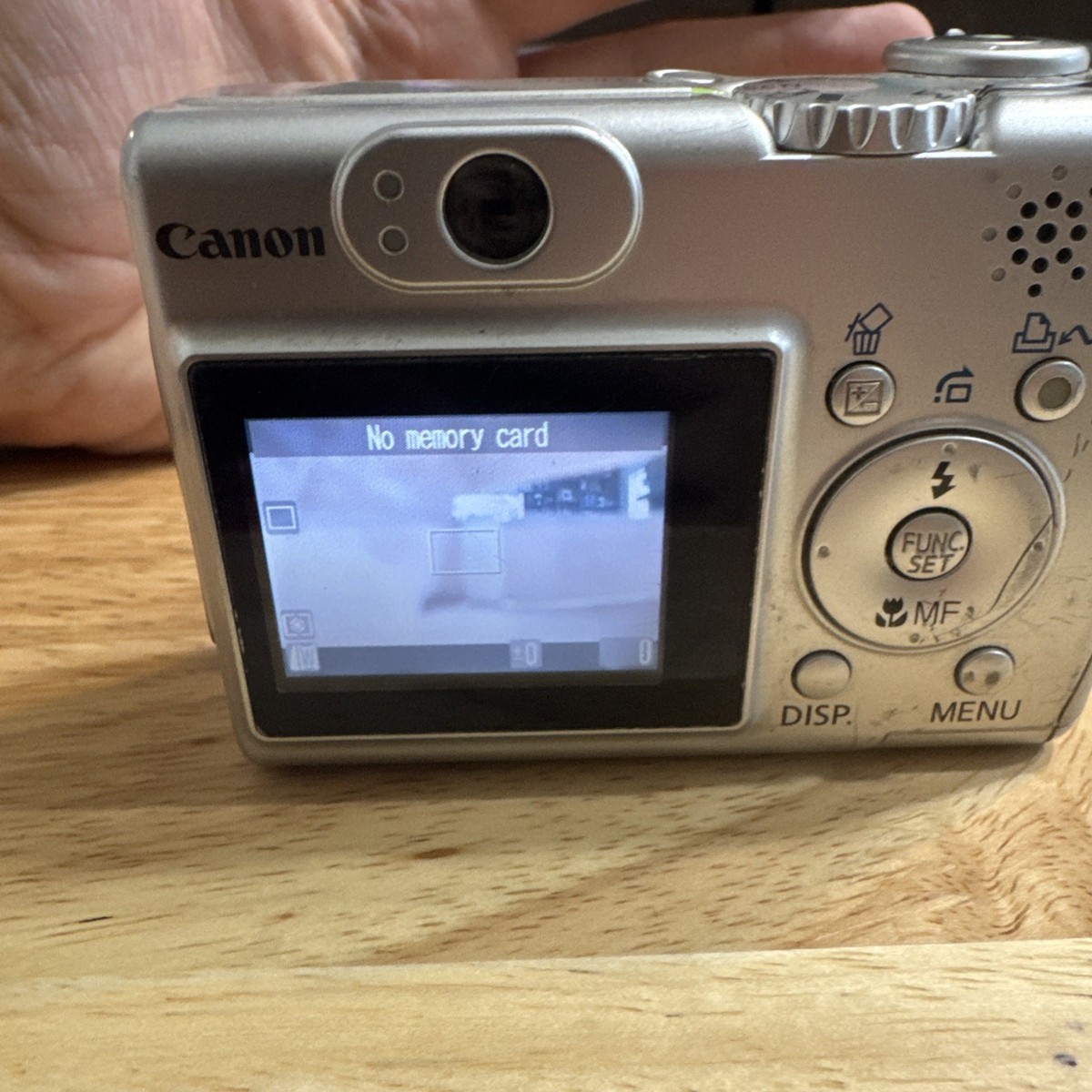 Canon Power Shot A530 5.0 MP 4x Optical Zoom READ THE DESCRIPTION