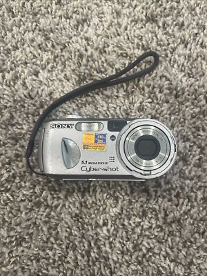 Sony Cyber-Shot MPEG Movie VX DSC-P93 5.1MP Digital Camera Video