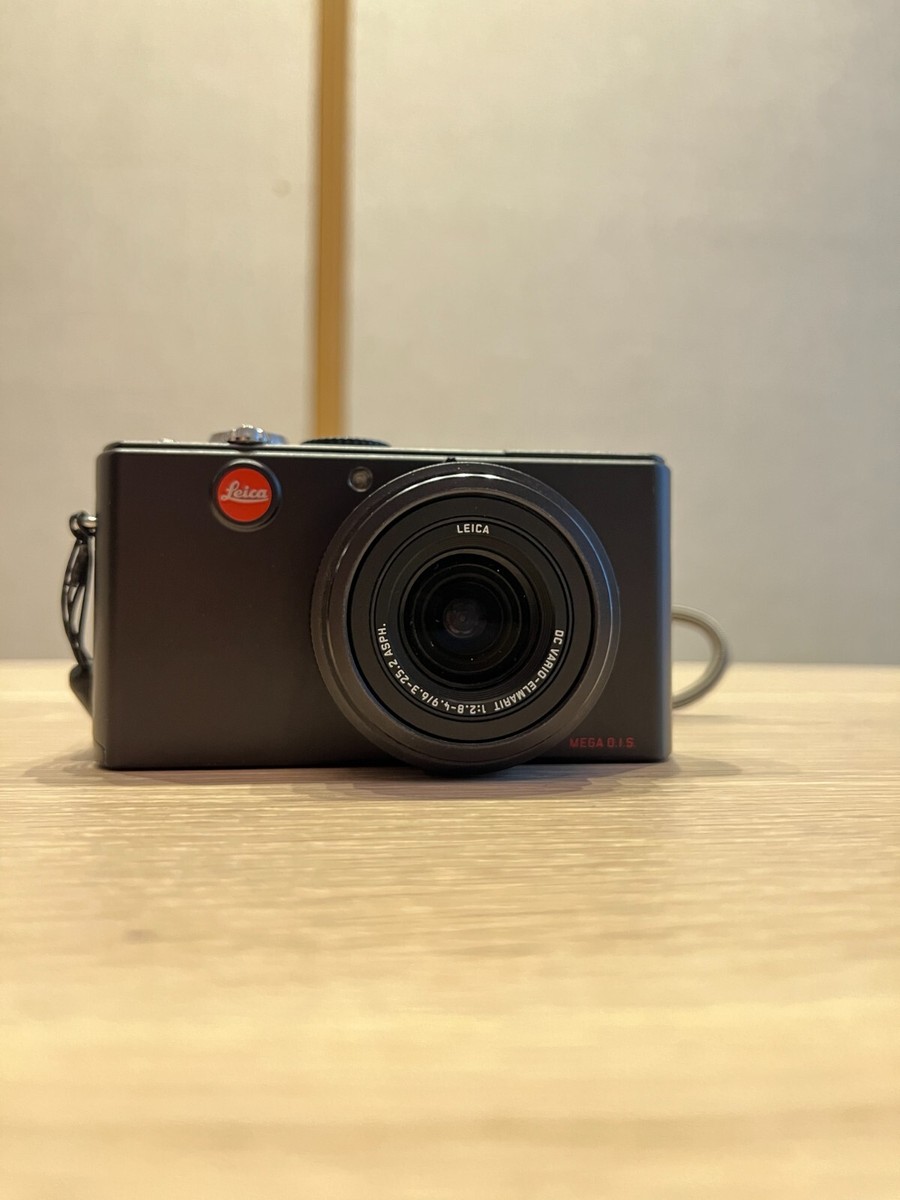 Leica D-LUX 3 Digital Camera Body with Leica SD Card (Battery Not