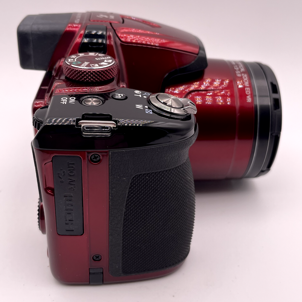 Nikon Coolpix P520 18.1MP Digital Camera – Red – Does Not Turn On