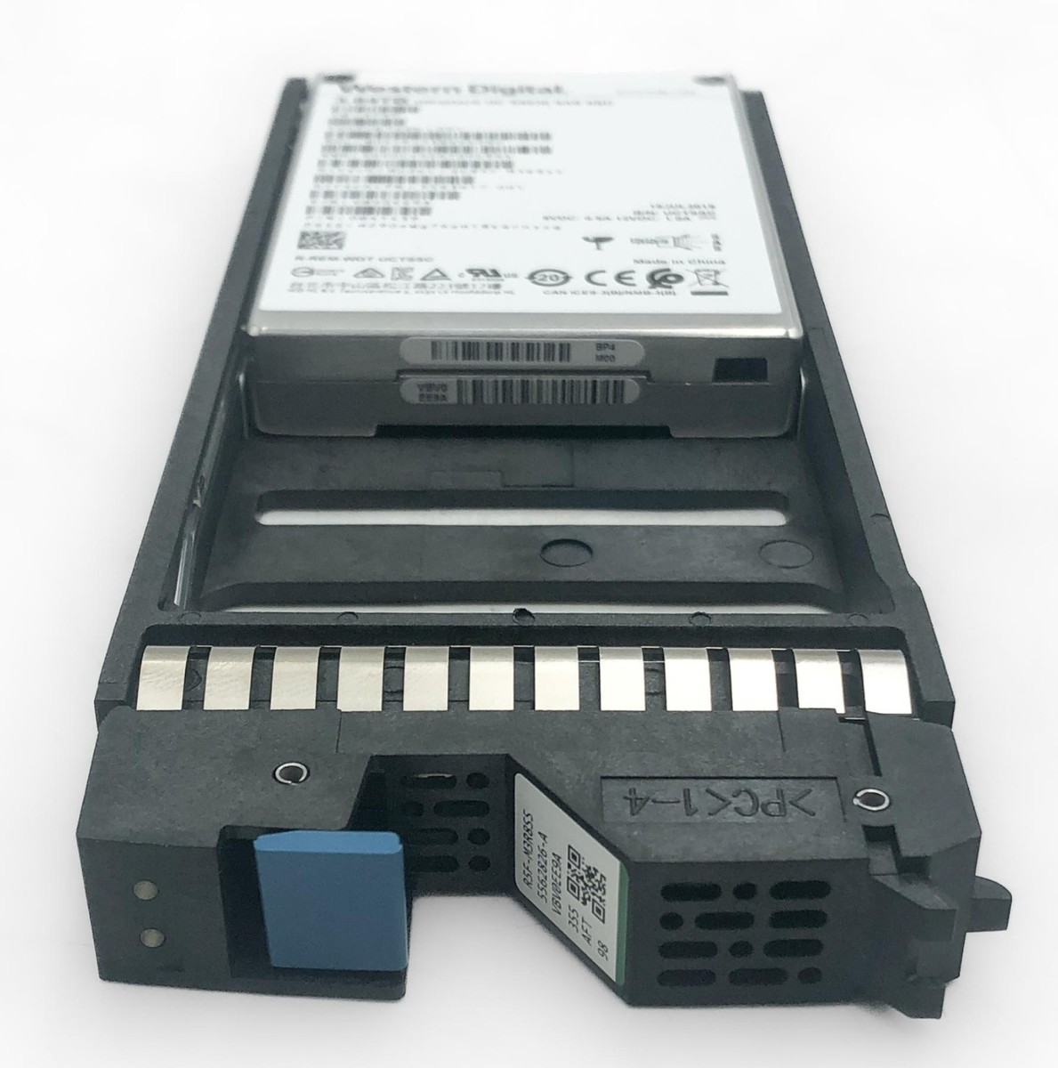 5562826-A Hitachi 3.84TB SAS 2.5