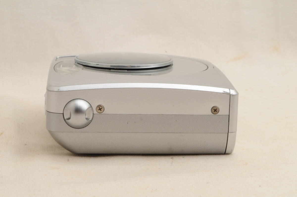 Fujifilm FinePix 30i Silver Compact Digital Camera From Japan Used