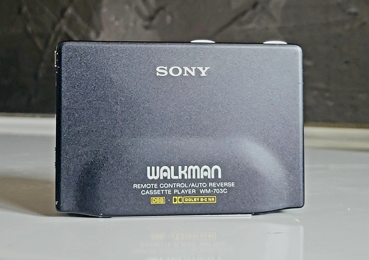 Super rare Slim Sony Walkman wm-703C Dolby B+C Remote Control Set