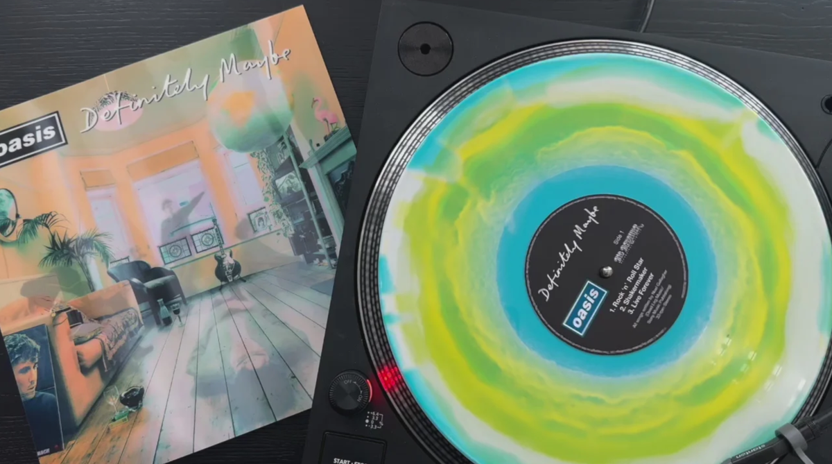 OASIS DEFINITELY MAYBE 30th ANNIVERSARY LENTICULAR SLEEVE TRIVINYL
