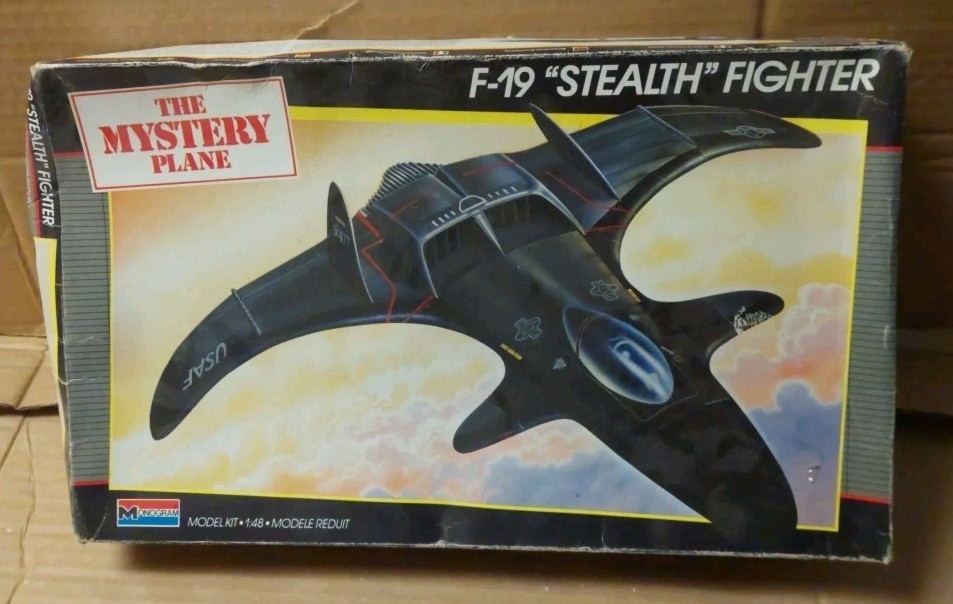 F-19 Stealth Fighter Mystery Plane 1987 1:48 Scale MONOGRAM Model