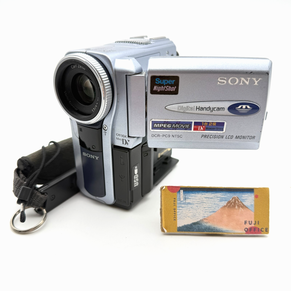 Sony Handycam DCR-PC9 MiniDV Camcorder NightShot with Battery