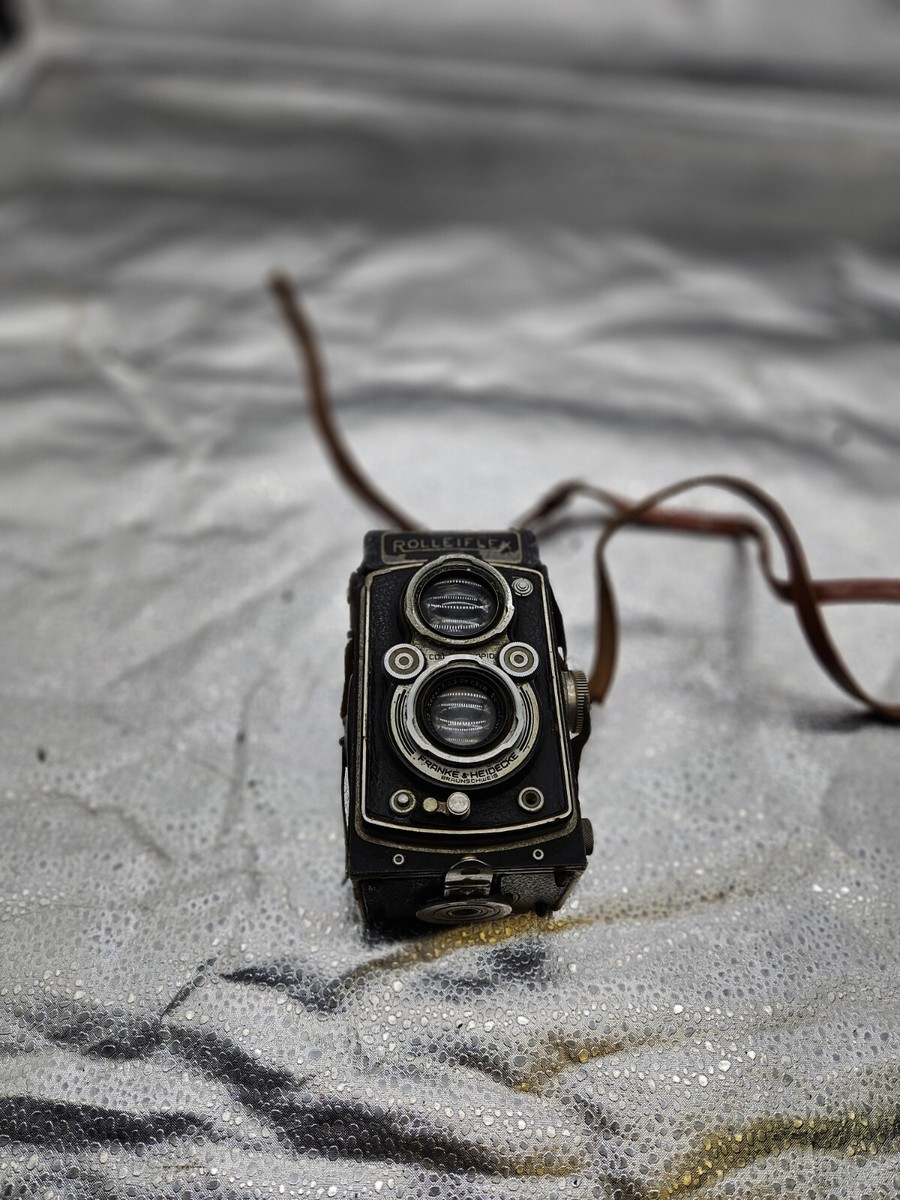 Rolleiflex TLR 6x6 (120) Schneider Kreuznach Xenar 75mm F3.5 lens