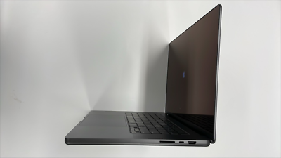 Apple MacBook Pro 16