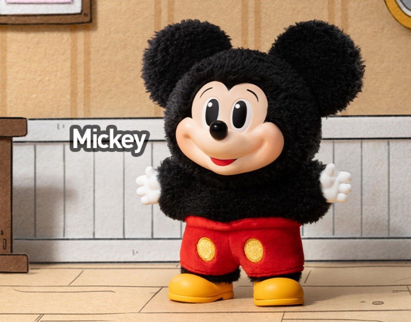 POPMART Mickey Family Cute Together Key Chain Disney Series Box