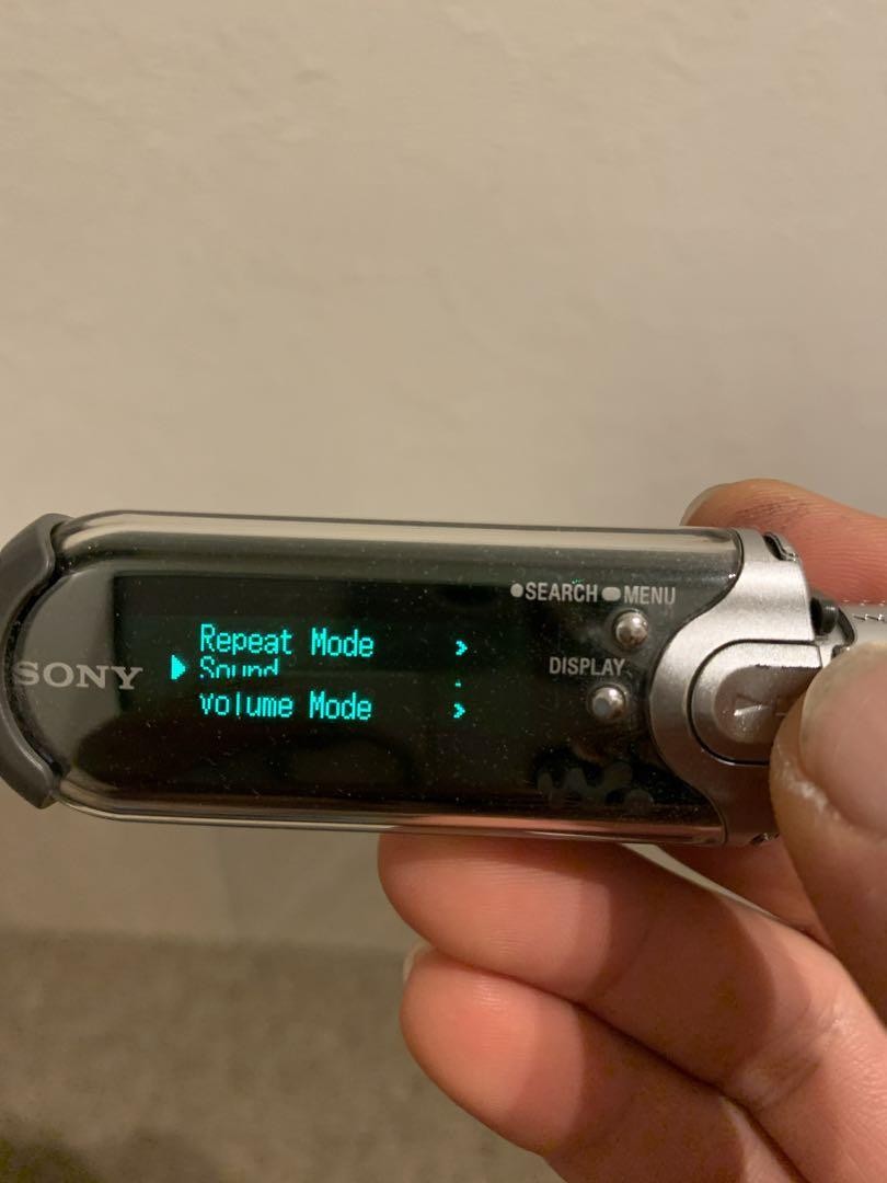 Sony NW-E405 512MB Walkman Digital Music Player Green Excellent