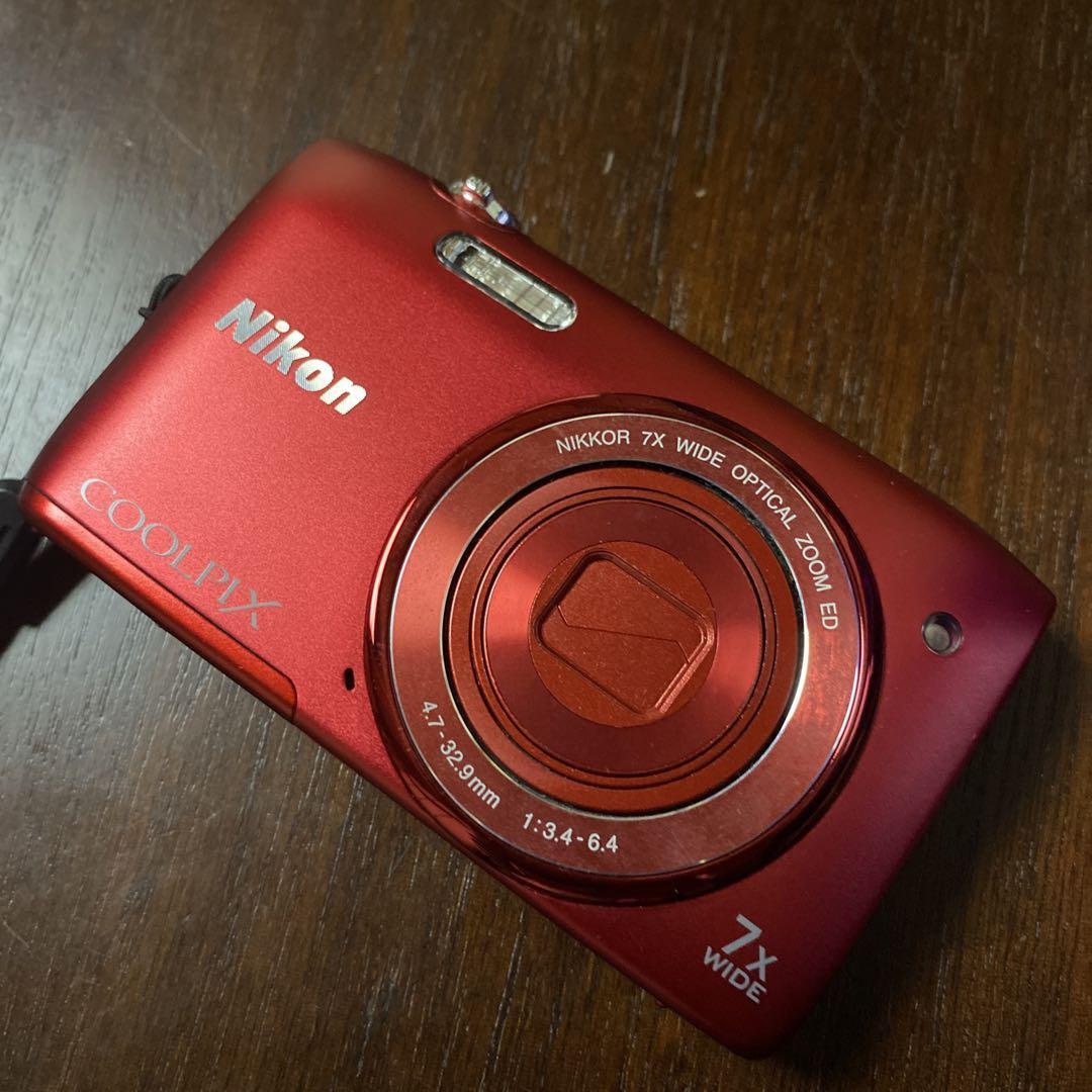 Nikon COOLPIX S3400 Digital Camera Red Optical 7x Zoom Makeup