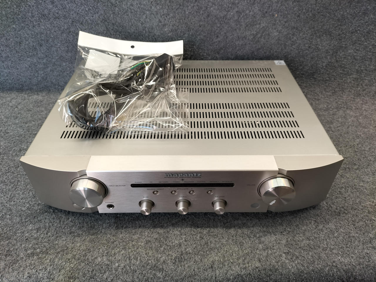 Marantz PM6006 Stereo Integrated Amplifier Silver W/Remote