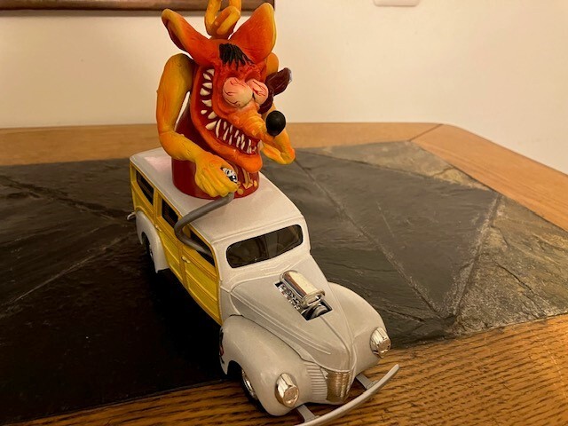 Racing Champions Rat Fink Die Cast Car W/ Figure 1940 Ford Woody 1