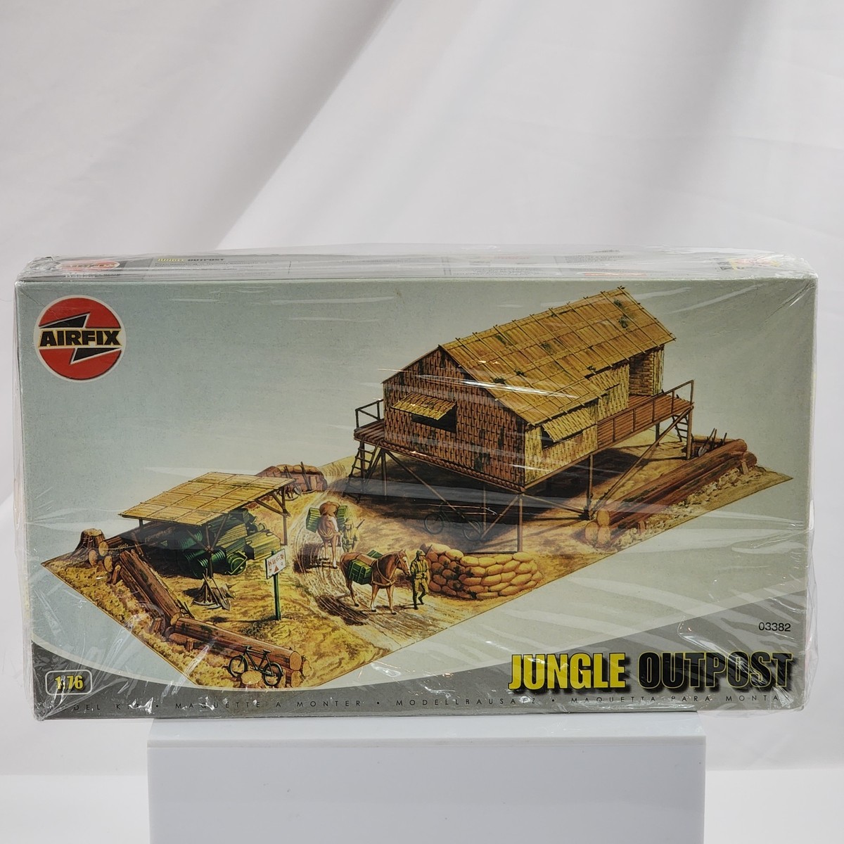 Vtg Airfix Jungle Outpost World War 2 Model Kit 1/72 scale #03382