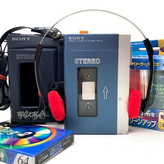 Sony Walkman TPS-L2, Case & Headphones in full working order