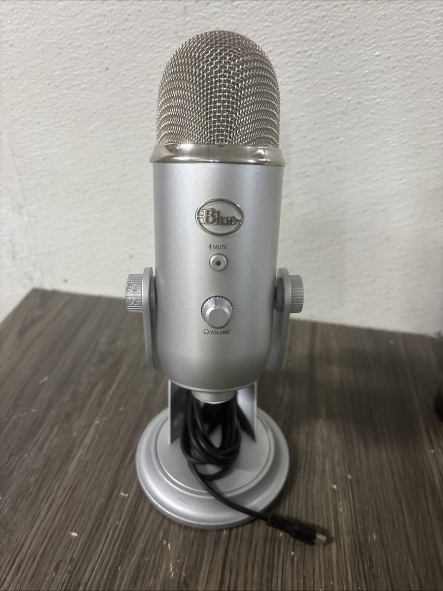 Blue Yeti Professional Multi-Pattern USB Condenser Microphone