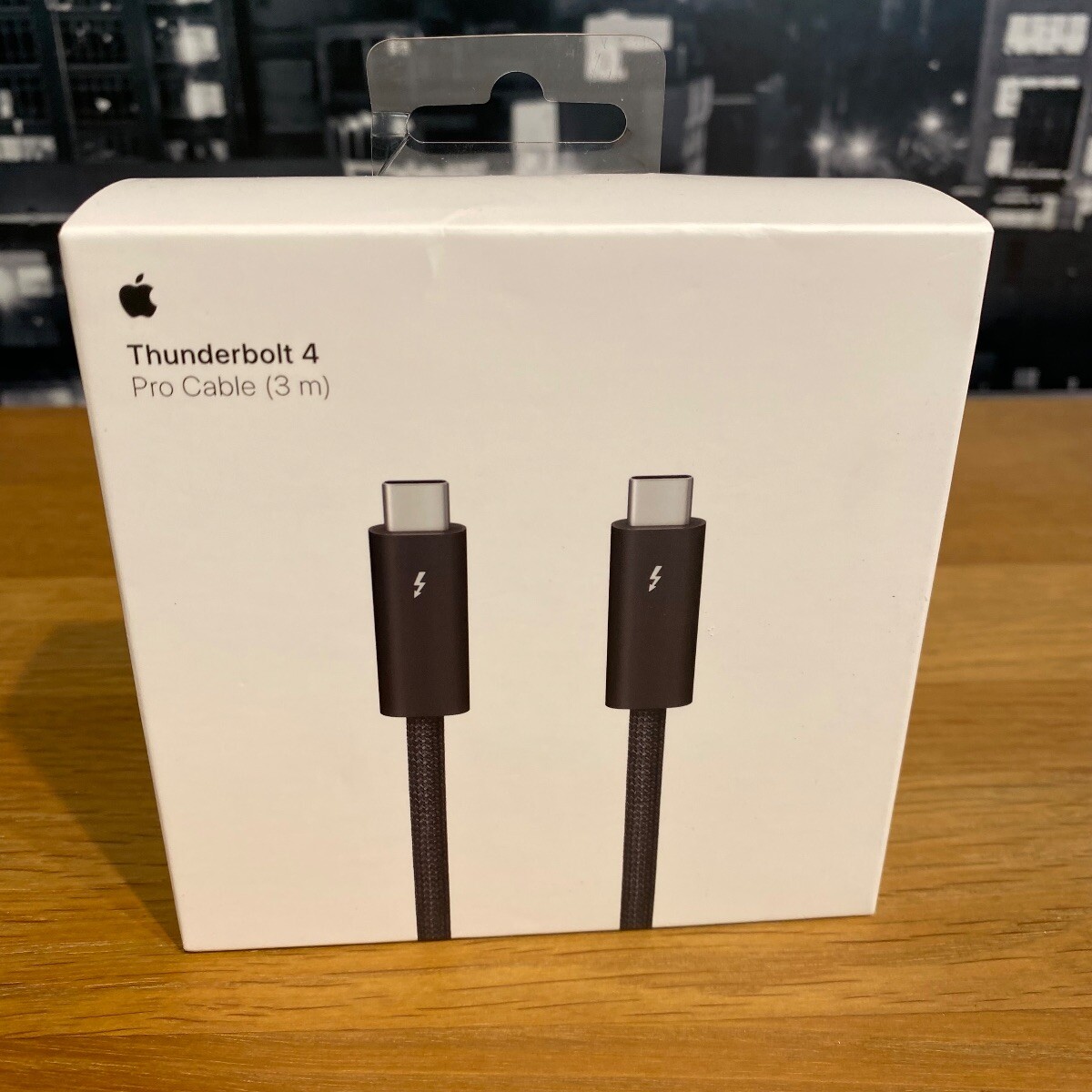 Apple Thunderbolt 4 Pro 3m Cable USB-C MacBook iPad iMac iPhone