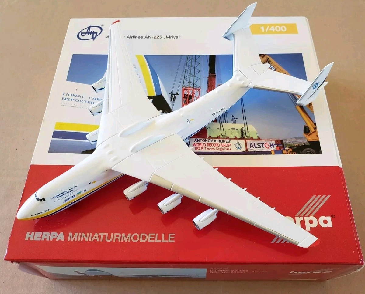 1:400 An-225 Mriya Antonov Design Bureau Ukraine UR-82060 - Herpa