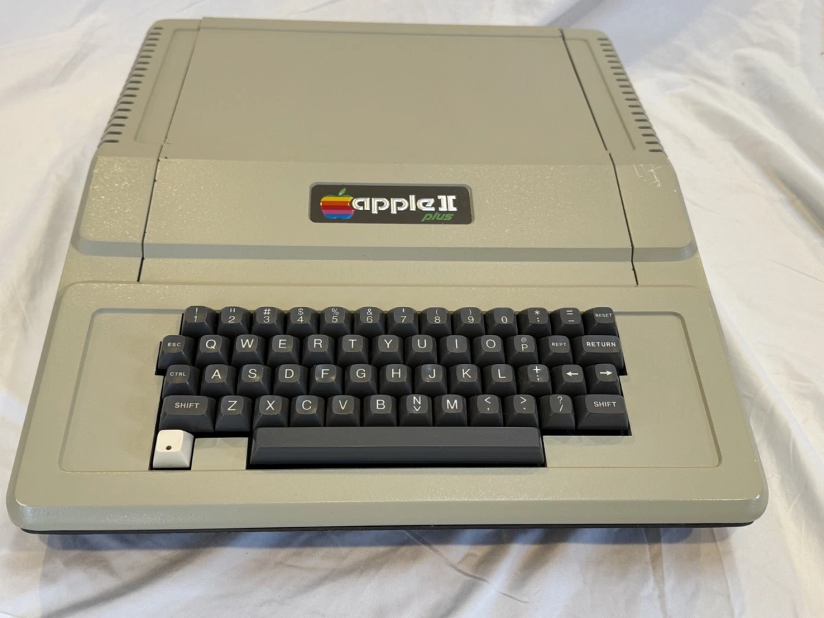 Apple II Plus Vintage Computers & Mainframes for sale - eBay