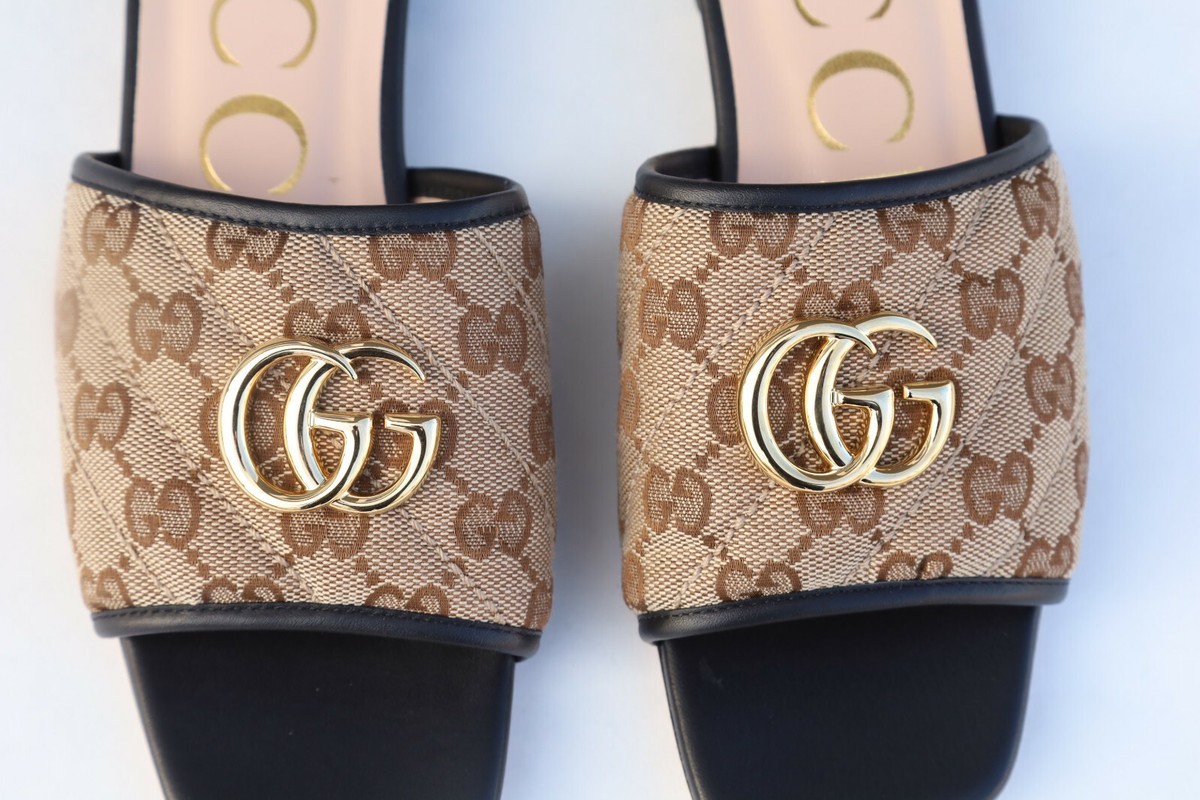 Gucci 619893 Women's GG Supreme Matelassé Canvas Slide Sandal EU