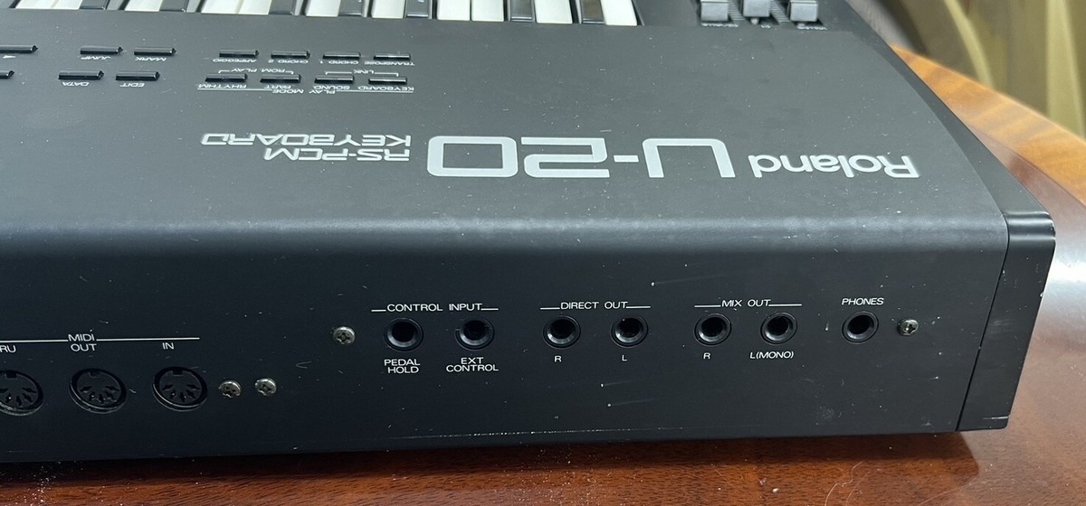 Roland U-20 RS-PCM 61 Key Synthesizer Keyboard-(Working But 10 Key