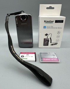 SONY Cyber-shot DSC-M1 本体と付属品 SONY Cyber-shot DSC-M1 本体と