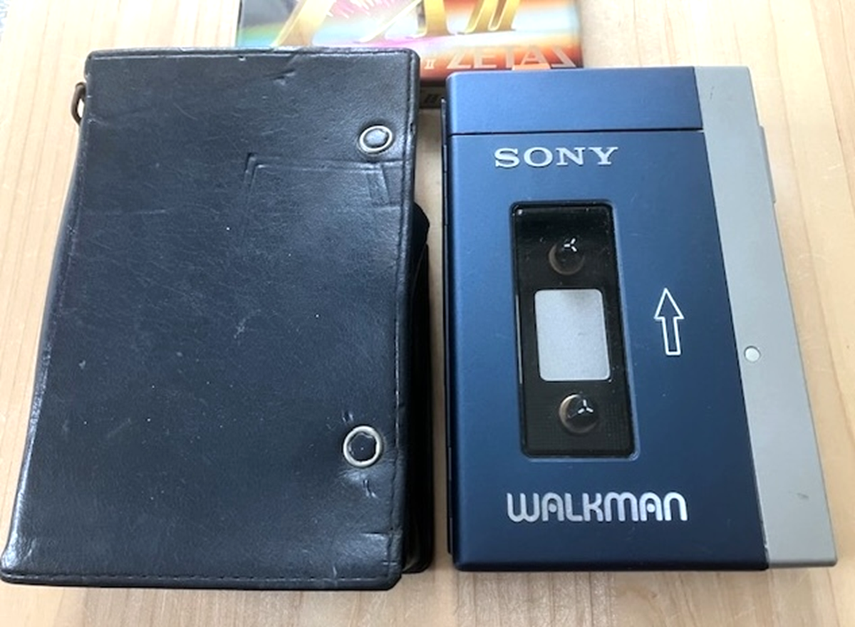 SONY Walkman TPS-L2 Cassette Player Stereo 1st Generation Vintage