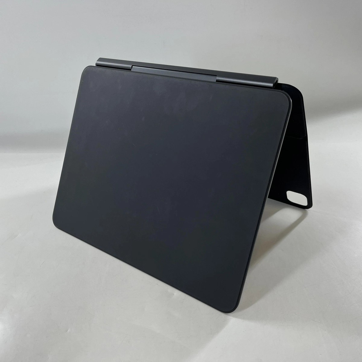 Apple Magic Keyboard for iPad Pro 13in(M4) A2974 Black - Excellent