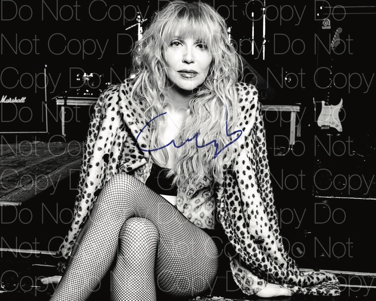 Courtney Love signed 2 Hole Faith No More 8X10 photo picture