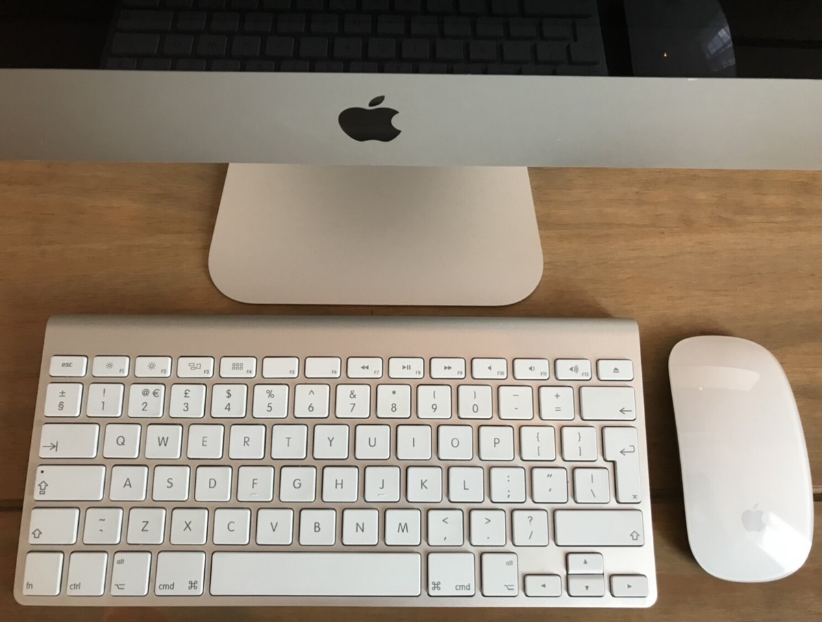Apple iMac 21.5 inch, late 2013 with Apple wireless keyboard and