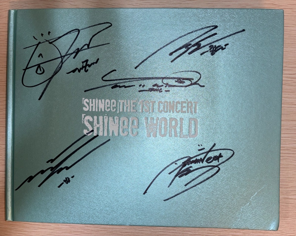 SHINee The 1st Concert Autographed Signed Photobook [SHINEE WORLD