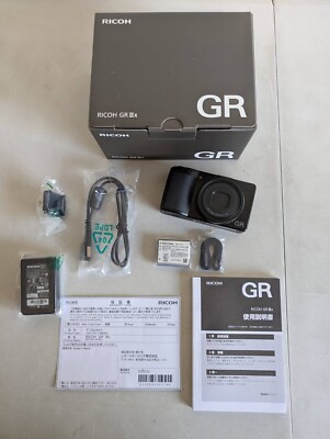 RICOH GR DIGITAL2 付属品セットRICOH GR DIGITAL II 本体+各種付属品