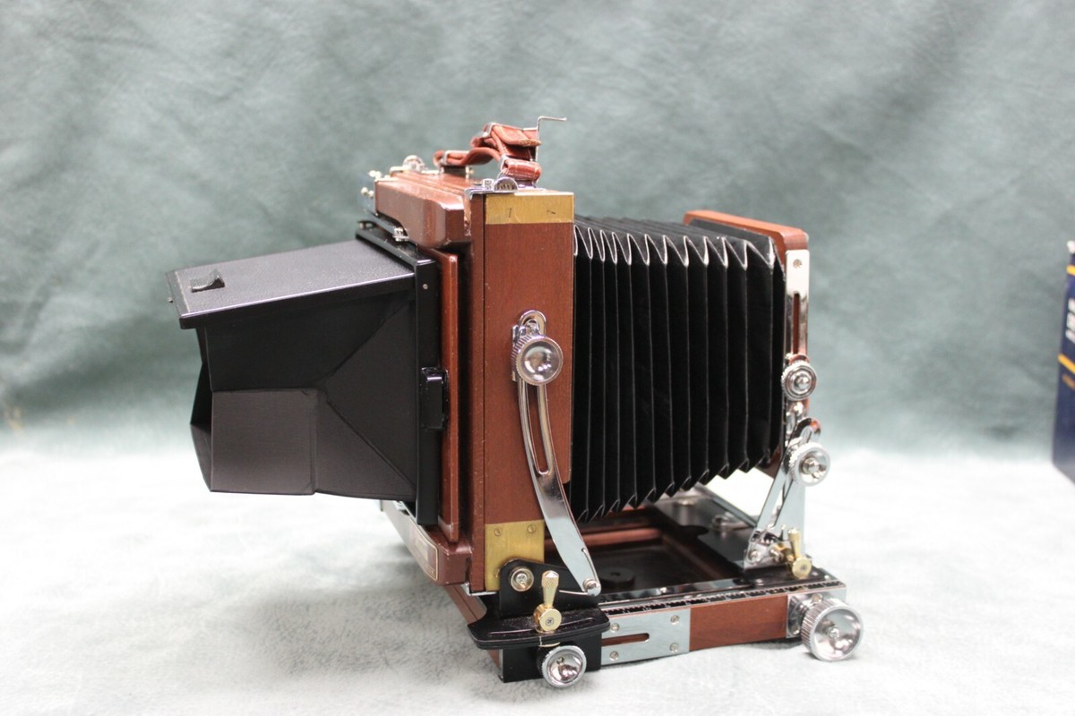 Tachihara 4x5 View Camera with view hood and lenses excellent