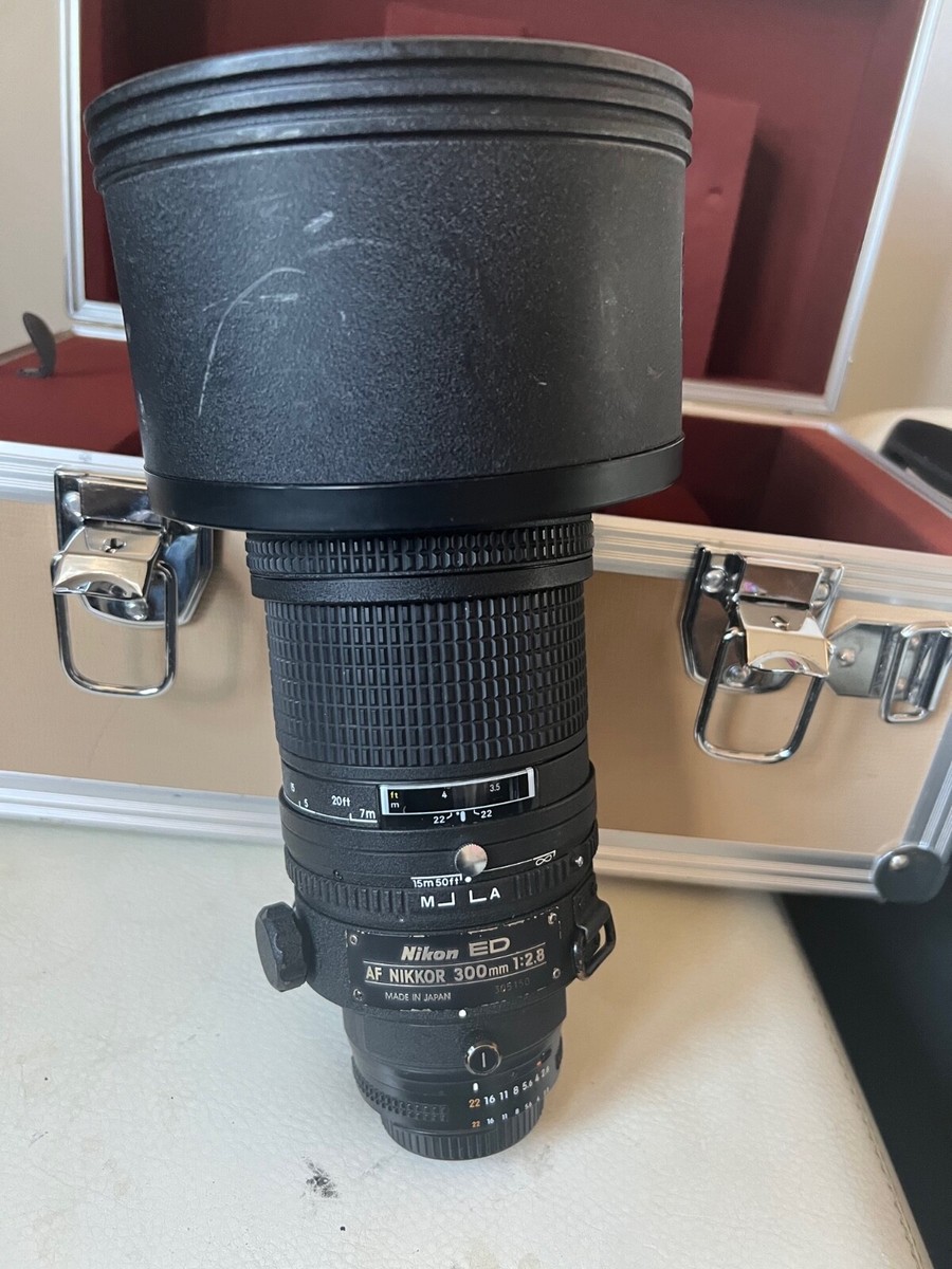 Nikon NIKKOR AF 300mm f/2.8 ED Lens | Telephoto | Nikon F | Auto
