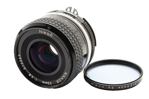 Nikon 135mm f/2.8 NIKKOR AIS Manual Focus Lens *For Parts/Repair