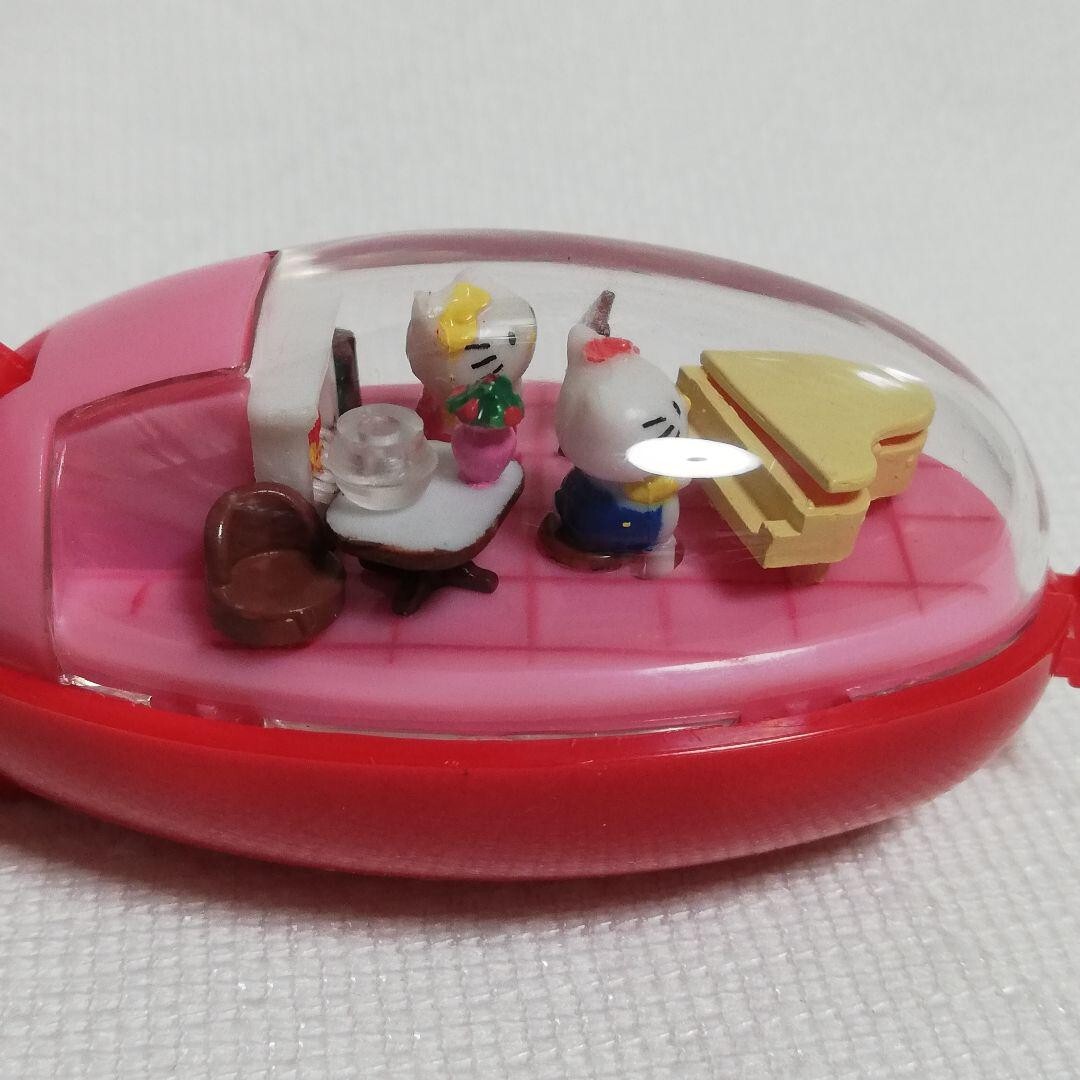 Vintage Hello Kitty Pocket Critter Sanrio 1994 Keychain Red Takara