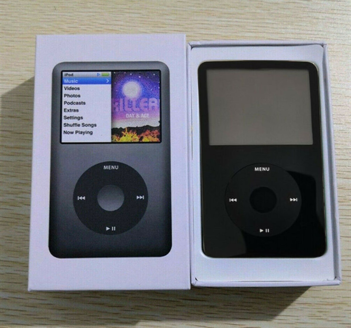 Apple iPod Video 5th Generation Black (80 GB) MP3 Player - Sealed