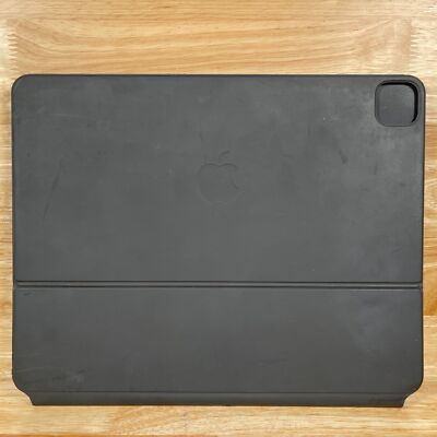 Apple A2261 Black Built-in Trackpad QWERTY Magic Keyboard Folio