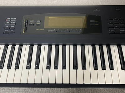 KORG 01/W FD Music Workstation 61 Key Synthesizer with Power Cable
